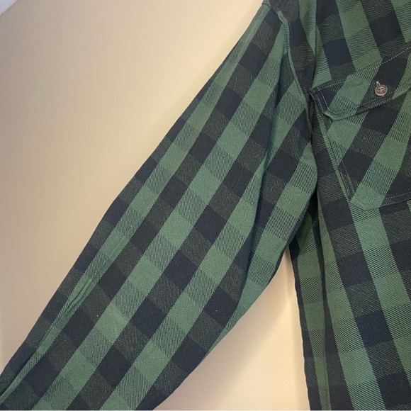 Classic rugged style meets comfort in this Legendary Whitetails “Tough as Buck” - Picture 4 of 10